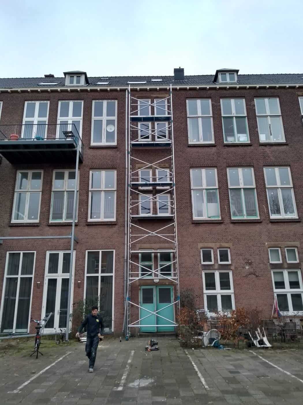 Houten vervangen houten ramen en monteren isolatieglas VVE Den Haag